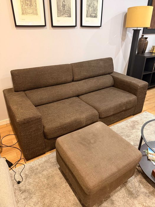 Sofá em tecido 3 lugares com banqueta