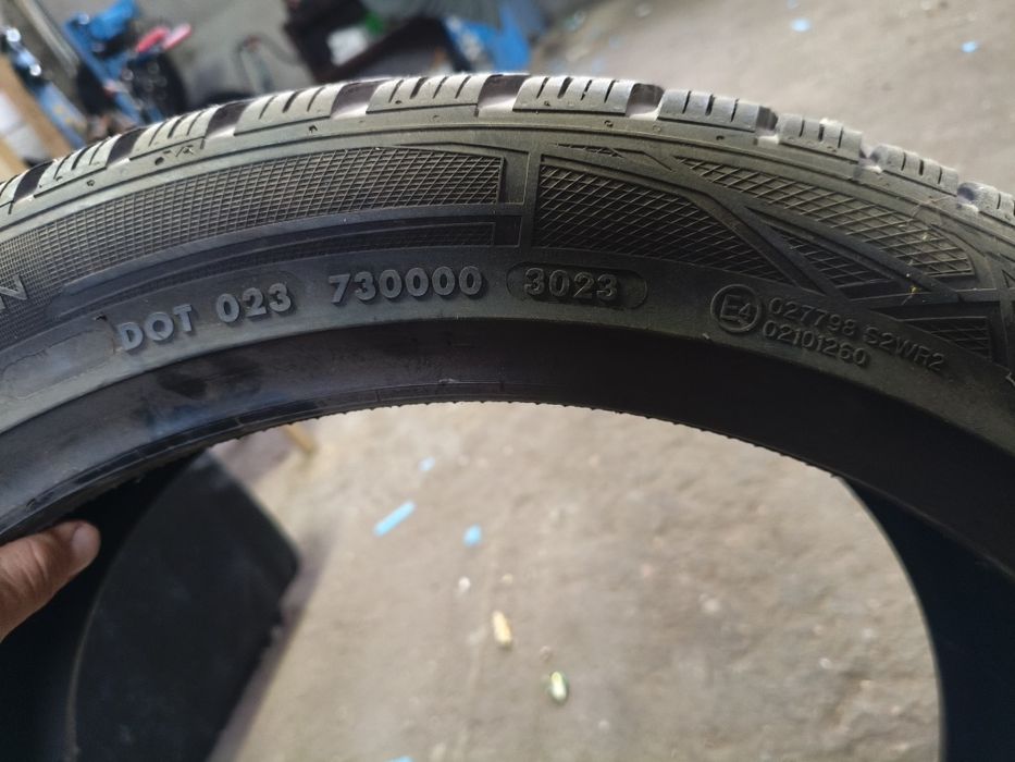 Opony vredestein 255/40/r20