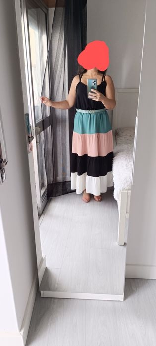 Vendo vestido comprido de alças. O cinto não está incluído. Usado