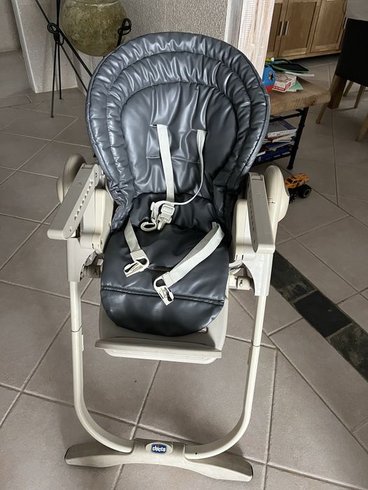 Cadeira alta de refeicao