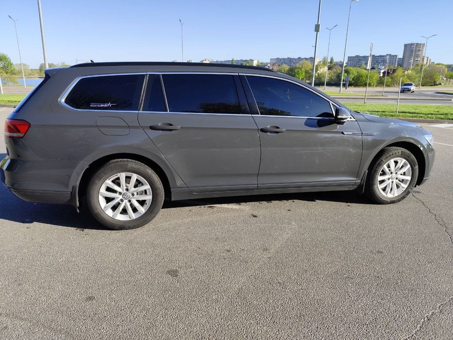 Volkswagen Passat 2017 VIN WVWZZZ3CZJE124865 фото оголошення 10 з 21