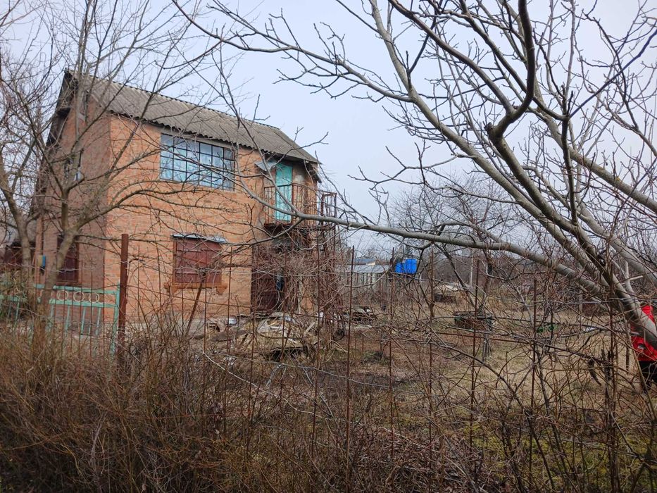 Дача біля річки с кадастровим номером