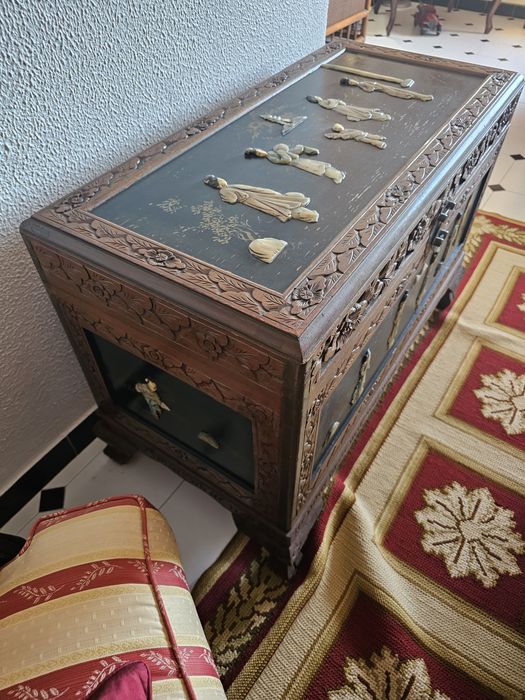 Baú de madeira gueixas japonesas