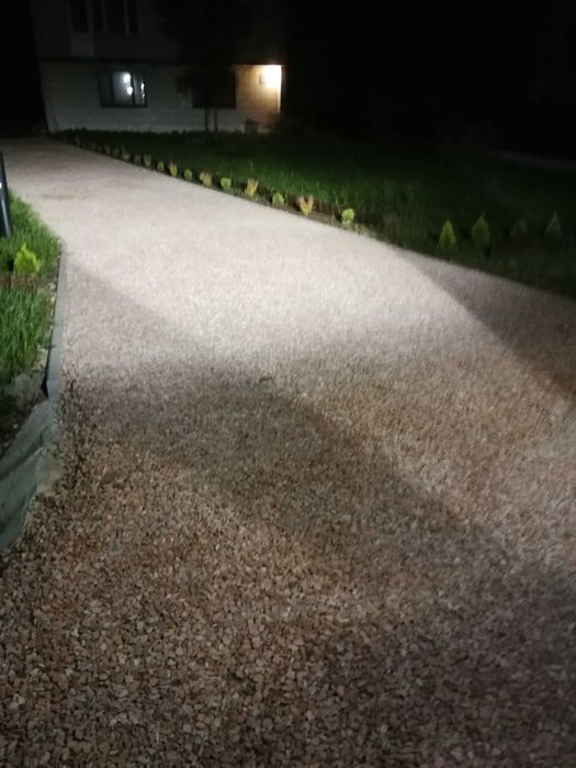 Drogi dojazdowe, utwardzenie place, podwórka, parkingi