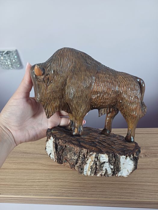 Figurka rzeźbiona bizon żubr
