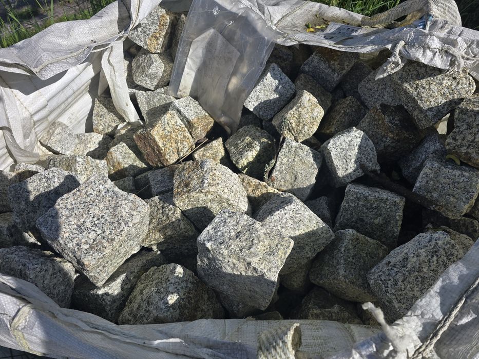 Kostka granitowa 9/11 szaro-żółta strzegomska