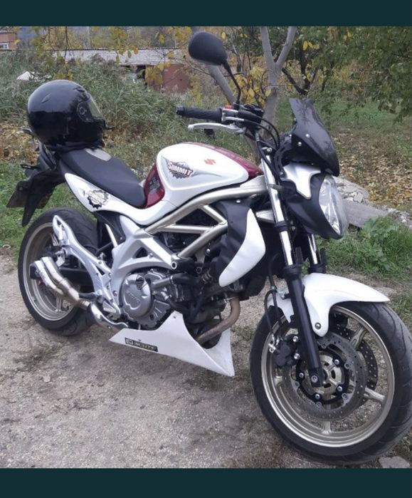 Suzuki Gladius SV650