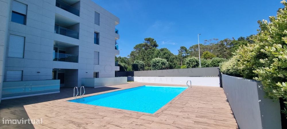T1 para Arrendar na Madalena | Condomínio com Piscina e Garagem
