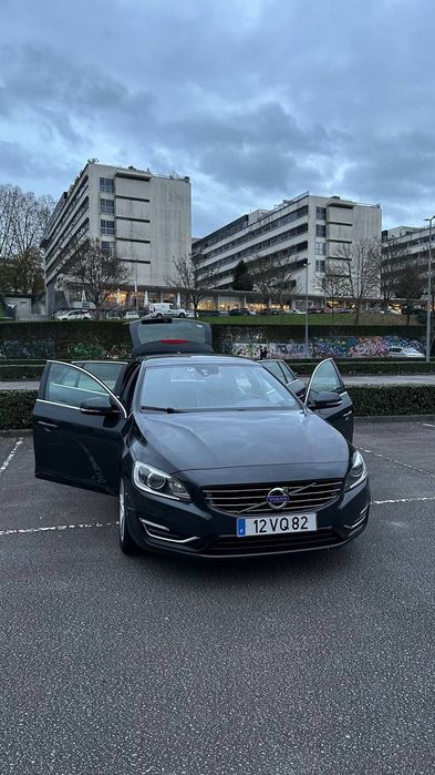Volvo V60 D6 Plug-In-Hybrid AWD Geartronic Momentum