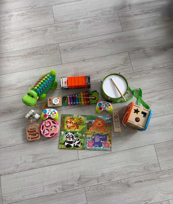 Zestaw zabawek interaktywne, logiczne i układanki Fisher price, Vtech itd.