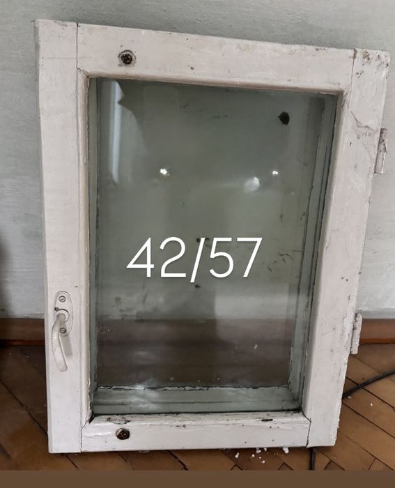 Віддам деревяні вікна і двері на балкон