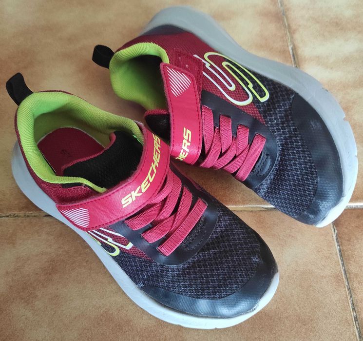 Tênis N32 SKECHERS   .