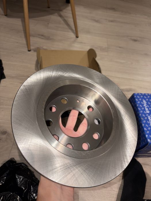 Tarcze hamulcowe 253mm + zaciski