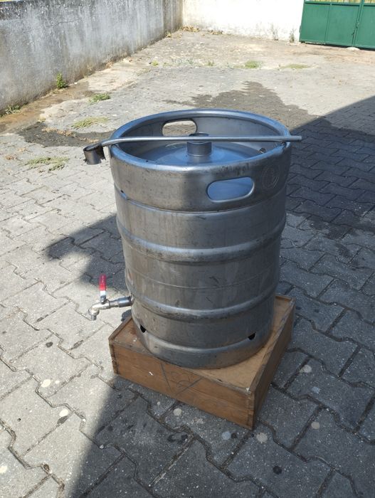 Cuba inox 50 litros com torneira e chave de aperto em aço inoxidável