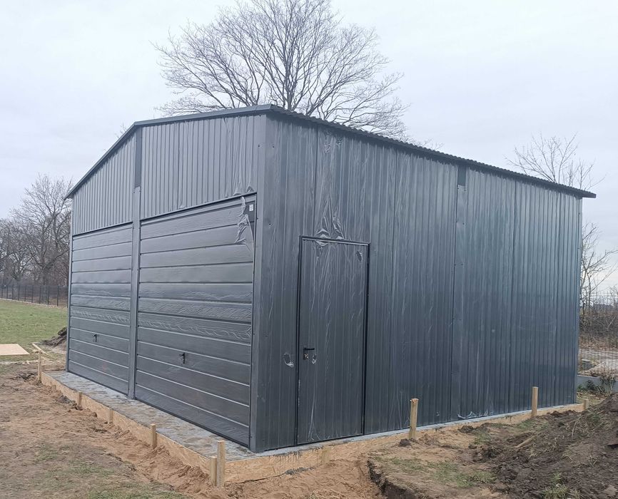 Wysoki Garaż Blaszany Grafitowy - Wiata - Garaże Blaszane - Maj-Blach