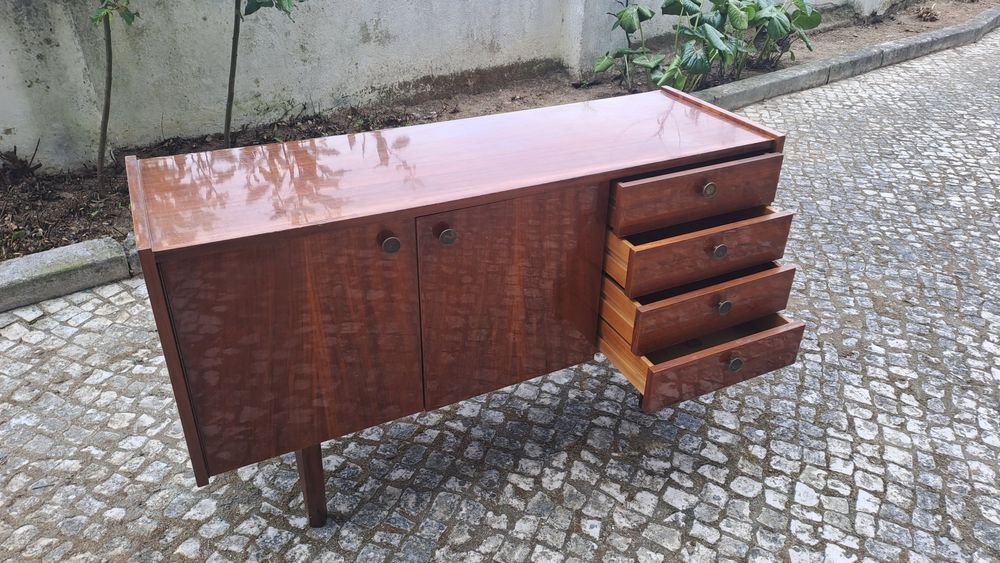 Móvel antigo (usado)