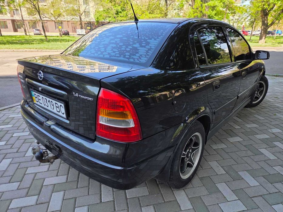Продам Opel Astra 2006р. Один власник з автосалону, рідний пробіг!