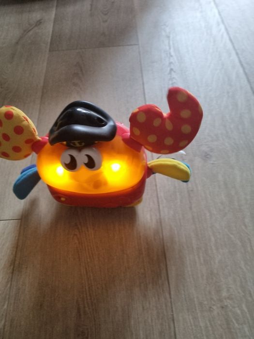 Zabawka jeżdżący krab