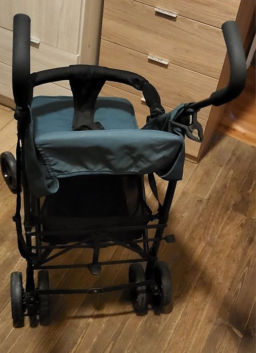 Carrinho de bebé Kinderkraft em estado igual a novo