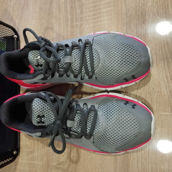 Under armour кросівки розмір 41, устілка 26 см