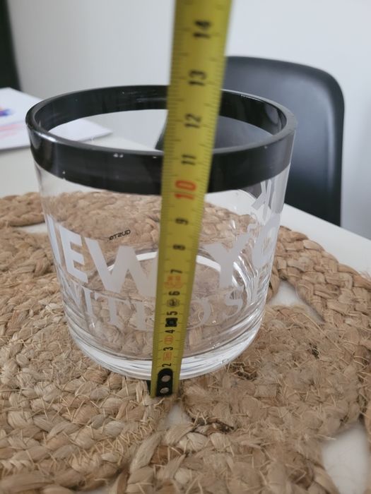 Szkła, świeczniki, ozdoby