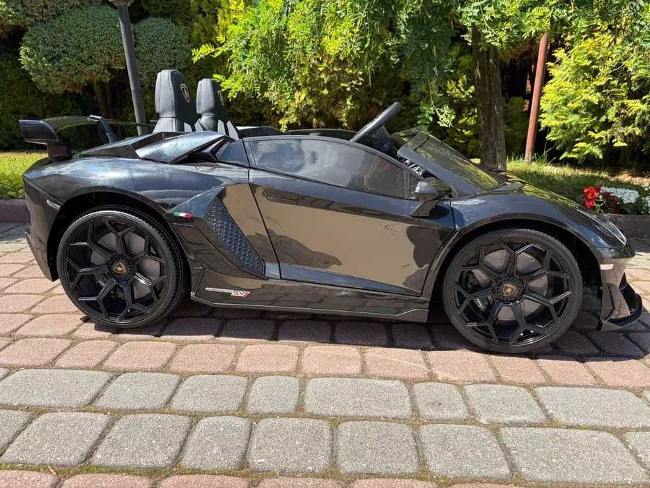 Dwuosobowe Auto na akumulator Lamborghini SVJ DRIFT Samochód elektryczny dla 2 dzieci Funkcja driftu Pilot