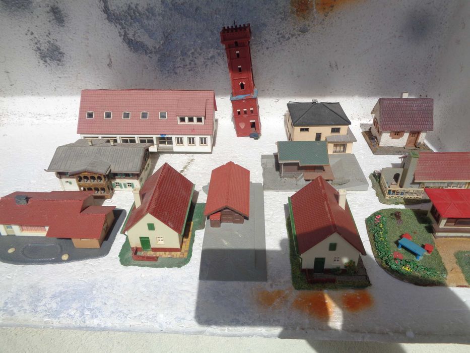 1:160 Lote de 12 construções diversas para pista comboio