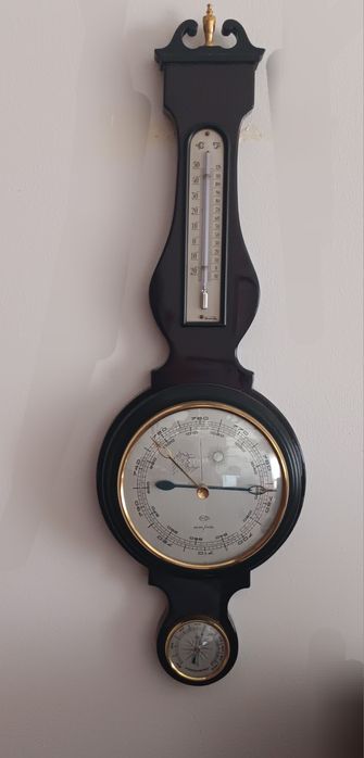Estação meteorológica antiga
