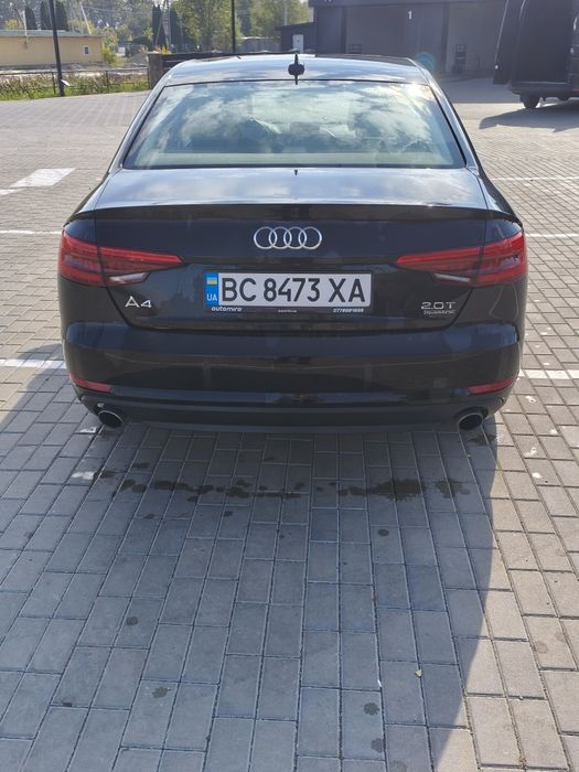 Ауді A4B9 2015 року 2.0 бензин Quatrro