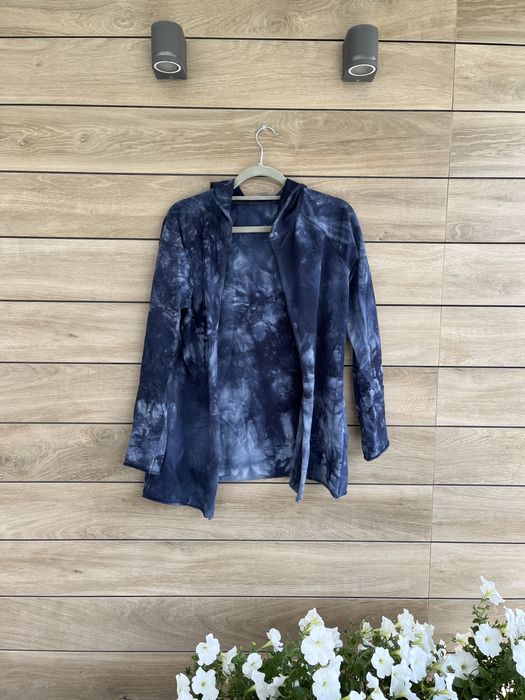 Niebieska narzutka, niebieski kardigan, niebieski sweterek