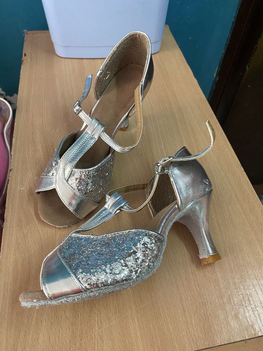 Танцювальнi балетки