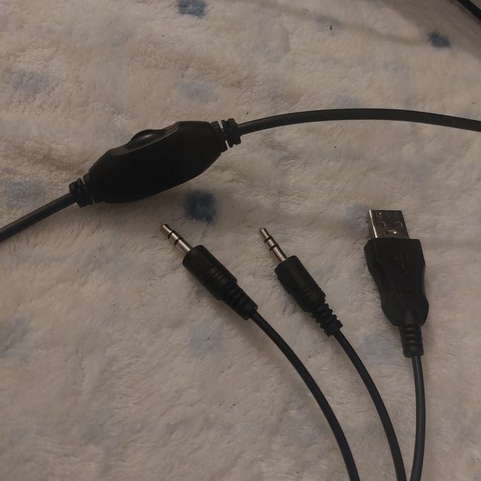 Auscultadores Gaming Mars Gaming RGB – Como Novos – Nunca Usados