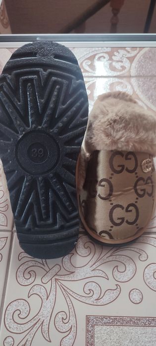 Тапочки домашні від Gucci
