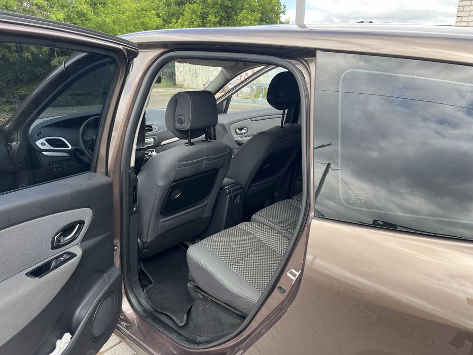 Продам авто з пробігом Renault Grand Scenic