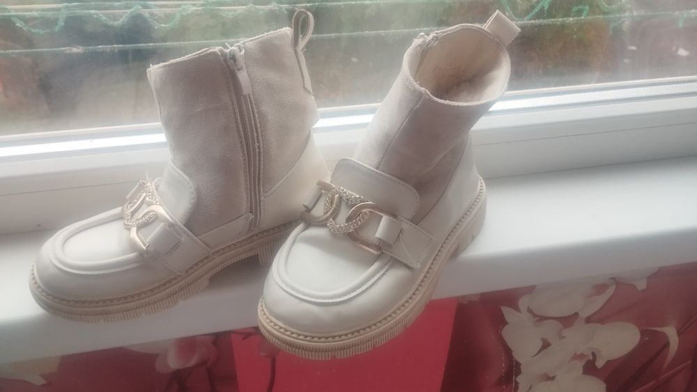 Продам зимові сапоги для дівчинки