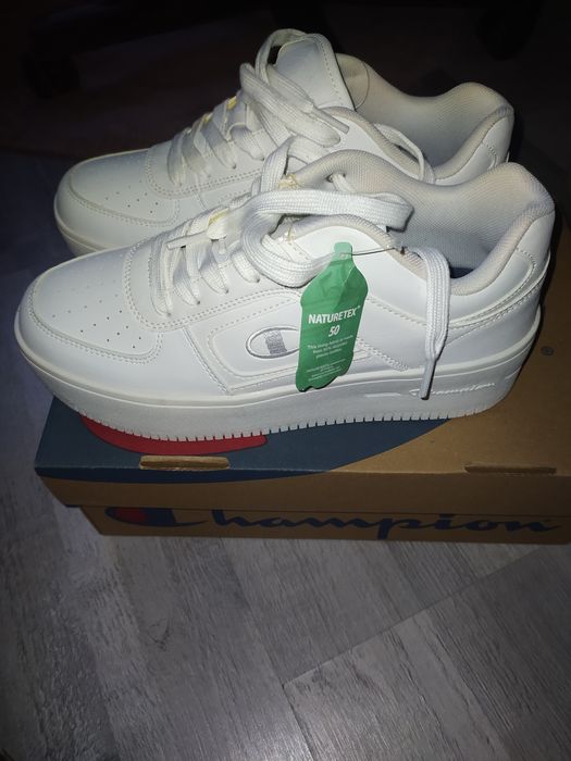 Buty 39 białe  zapraszam