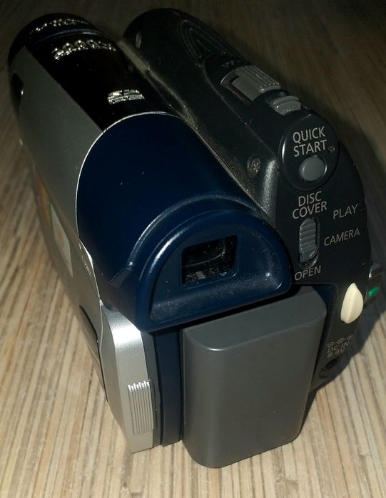 Цифовая видеокамера Canon DC301 E  PAL