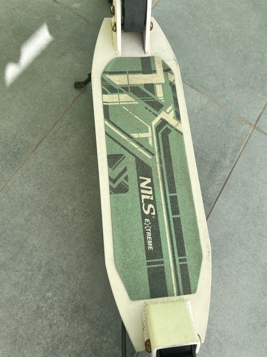 Hulajnoga Nils Extreme biala, amortyzatory