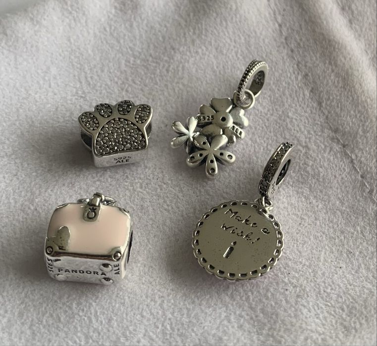 Charms do bransoletki Pandora