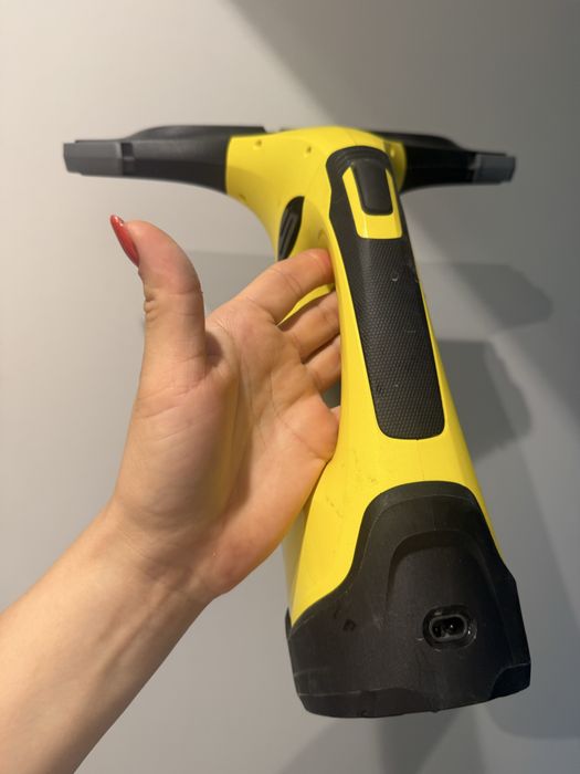 Kärcher WV 5 Premium + spryskiwacz + ładowarka + płyn do szyb
