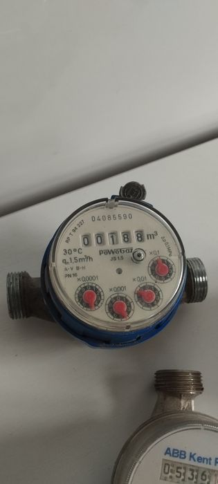 Wodomierze trzy sztuki 1/2