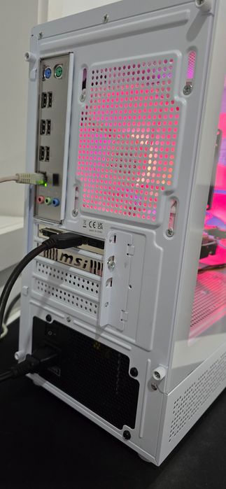 PC Gaming Branco | 16GB RAM | Processador 12 Núcleos | 256GB SSD | Pronto a Jogar