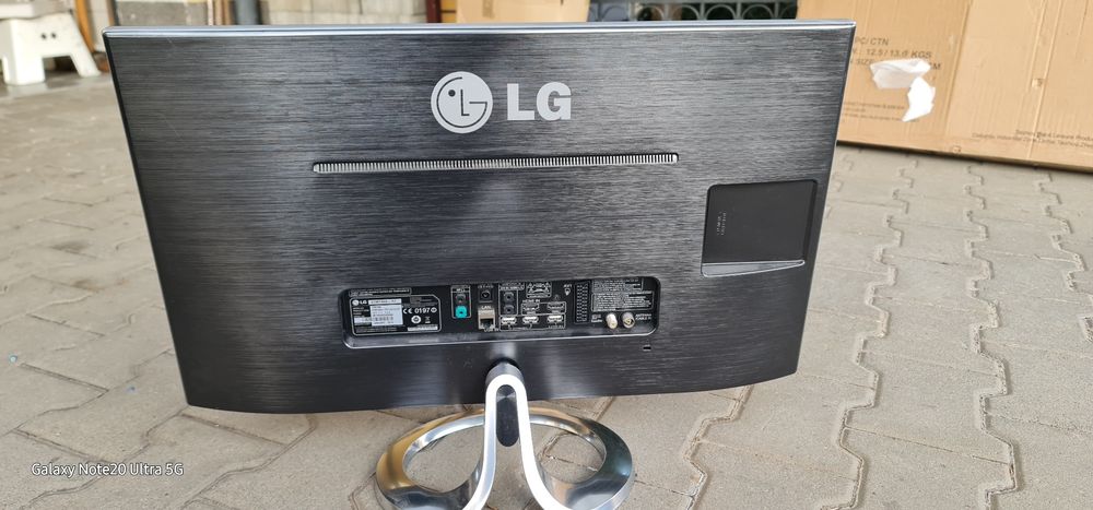 LG 27MT933- PZ stan jak na zdjęciach. USZKODZONA MATRYCA.