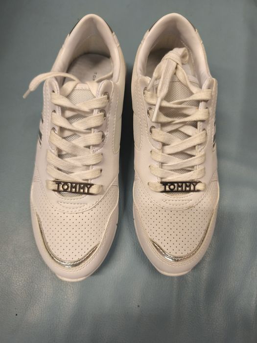Sneakersy Tommy Hilfiger r. 37