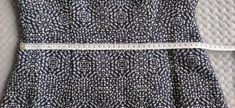 H&M śliczna koktajlowa/dzienna sukienka 38 M