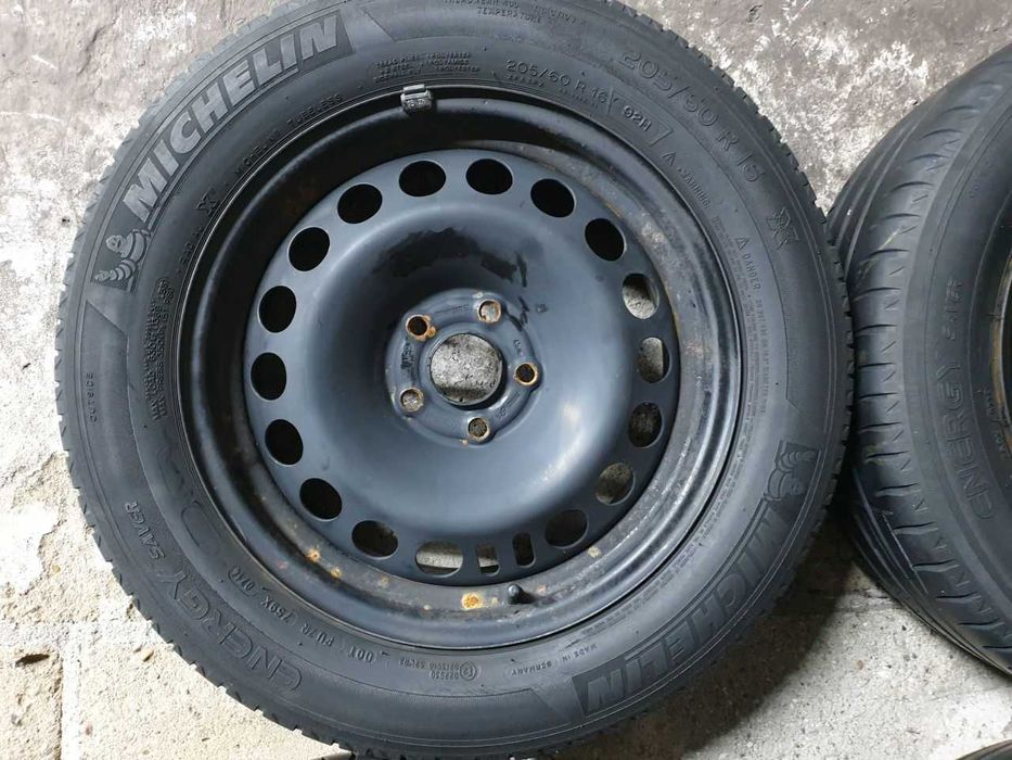 Felgi stalowe koła Opel Astra J K R16 5x105 opony letnie 205/60R16