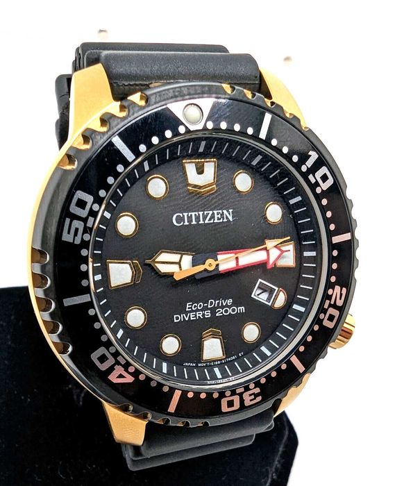 Relógio masculino Citizen Eco-Drive Promaster tom dourado