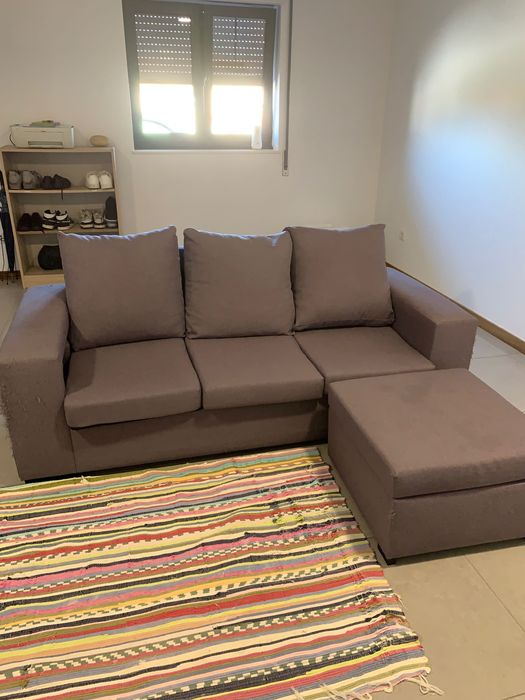 Sofá de 3 lugares Cheslong Com puf adicionado