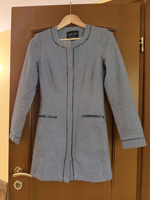 Elegancki płaszcz damski