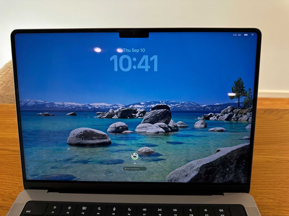 MacBook Pro 14” M1 Pro 16GB RAM 512GB SSD – 2021